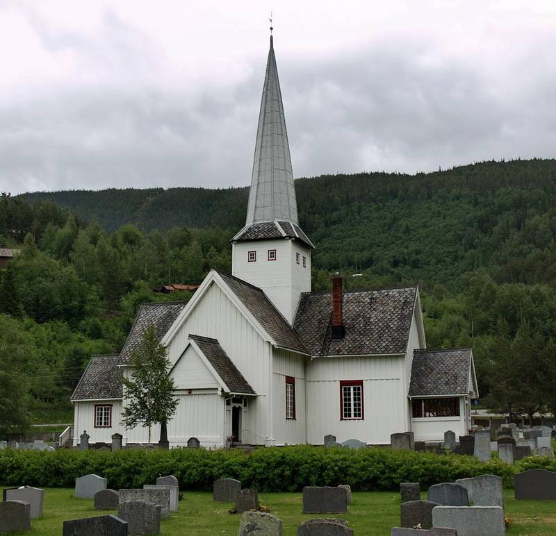 Sel kirke ved Otta ble forsøkt påtent natt til torsdag, ifølge politiet i Innlandet.