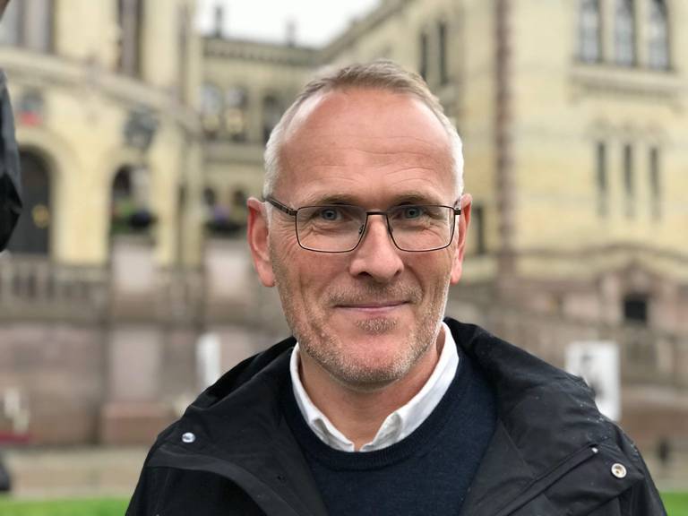 PLAN: Kirkeverge Kjetil Haga forteller at fellesrådet skal ha en plan for nedstenging av kirker, dersom det blir nødvendig.