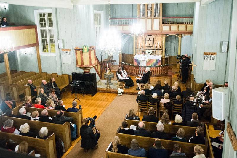 I samme sekund som Den norske kirkes nye vielsesliturgi trådte i kraft, ble det første homofile paret viet i Eidskog kirke.