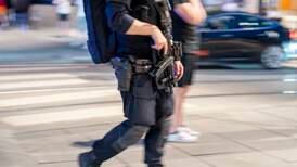 Terrortrusselnivået senkes, men er fortsatt høyt – kan bli mye politi i gatene