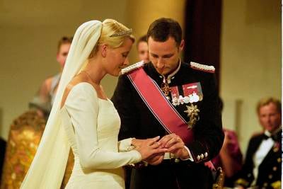 Quiz: I hvilken kirke ble kronprinsessen og kronprinsen gift i 2001?