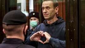 USA varsler kraftige sanksjoner mot Russland etter Navalnyjs død