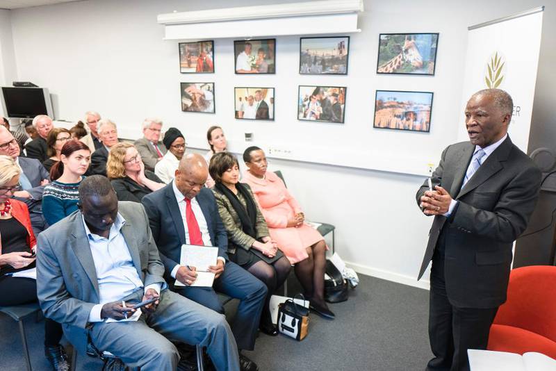 Ta utdanning: Sør-Afrikas tidligere president Thabo Mbeki har tro på framtiden for afrikansk ungdom. Han råder dem til å satse på yrkesutdanning som kan bidra til utvikling, gjerne innen landbruket.