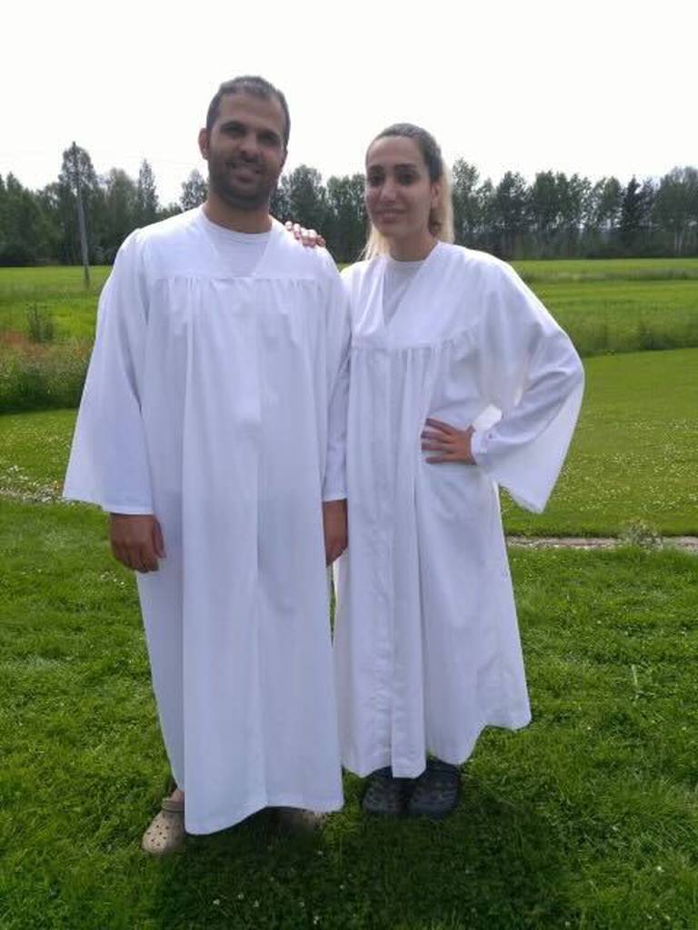 DØPT: Ali Mirvahabi Namin og Mohadeseh Peyvandi ble døpt i Norge 2019. Vårt Land har sett attest fra Den norske kirke som bekrefter at dåpen ble gjennomført.