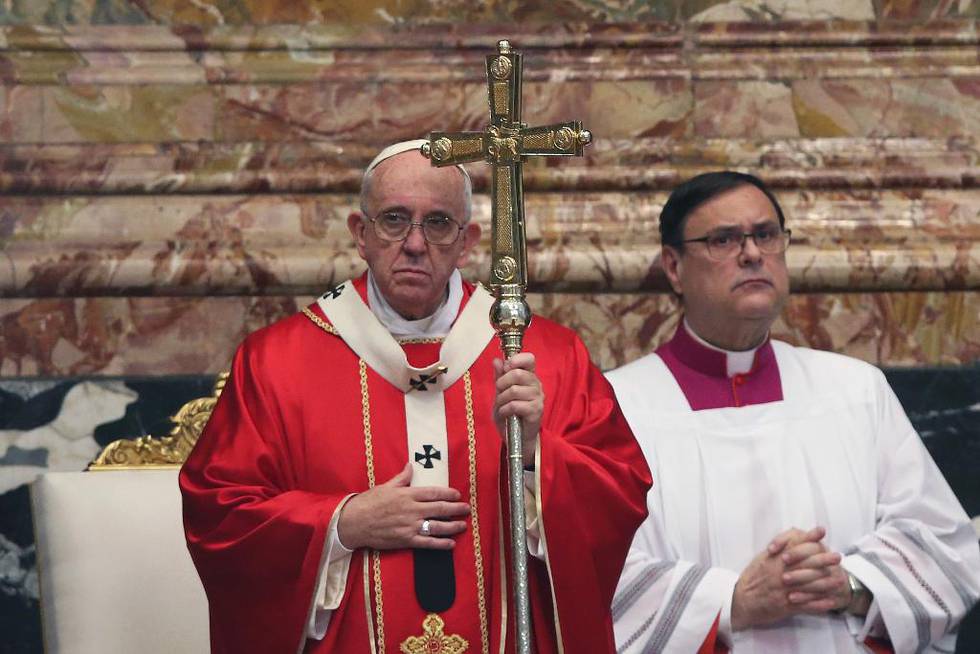 To ferske bøker hevder å avsløre hvilke utfordringer pave Frans har internt i Vatikanet.