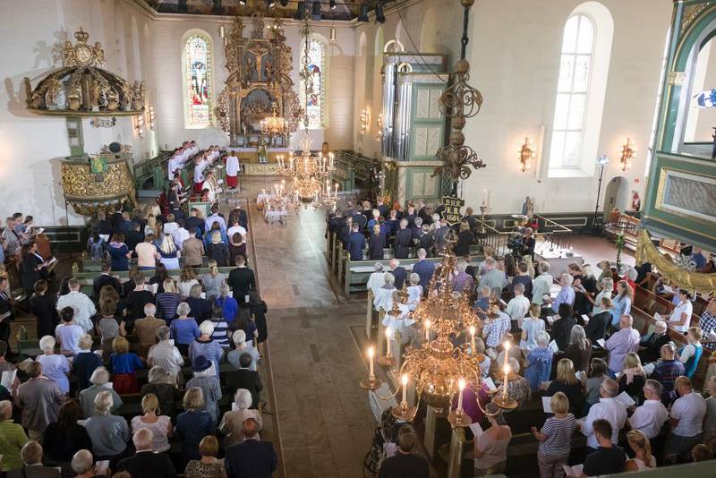 Gudstjeneste i Oslo domkirke var en del av det offisielle minneprogrammet da 22. juli ble markert sist sommer. Human-Etisk Forbund krever at regjeringen sørger for «inkluderende minnemarkeringer etter kriser og katastrofer».