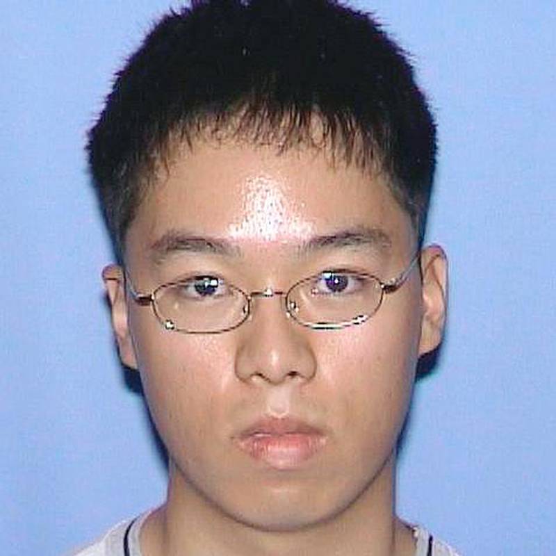   Seung-Hui Cho drepte 32 mennesker ved universitetet Virginia Tech i Blacksburg i Virginia i USA, i Virgina Tech-massakren.