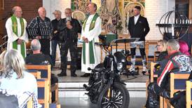 Feiret MC- og bikermesse i fullsatt kirke