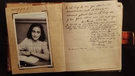 Unnskylder bok om Anne Franks mulige forræder