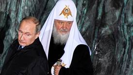Patriark Kirill hedrer russiske soldater og framsnakker landenes «gudegitte fellesskap»