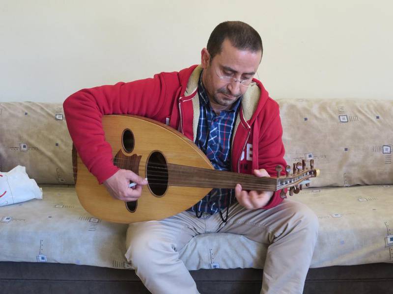 Ossama Mossleh jobbet tidligere som musikk­lærer i Damaskus, blant ­annet i luttspill.