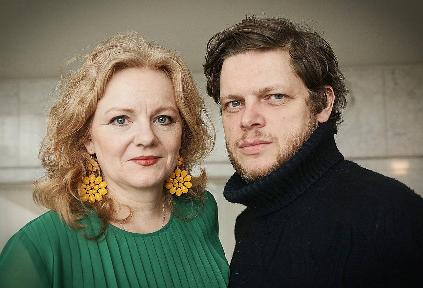 Siss Vik og Hans Olav Brenner skal lede tv-sendingene under årets utgave av Norsk Litteraturfestival. – Det som er fordelen med tv- og radiooverføringer, er at alle i hele Norge kan delta, sier Vik.