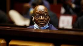 Kraftige demonstrasjoner mot fengsling av tidligere president Zuma
