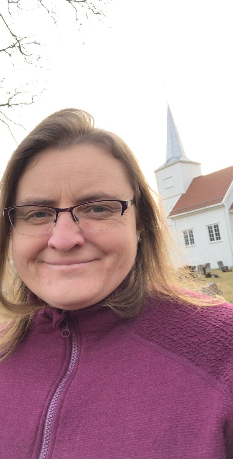 VIKTIG MED ANERKJENNELSE: Helene Mathisen er kirketjener i Nittedal kirkelige fellesråd. Hun setter pris på at kollegene anerkjenner jobben hun gjør.