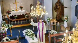 Prester sier nei til kirkelig gravferdsseremoni til ikke-medlemmer