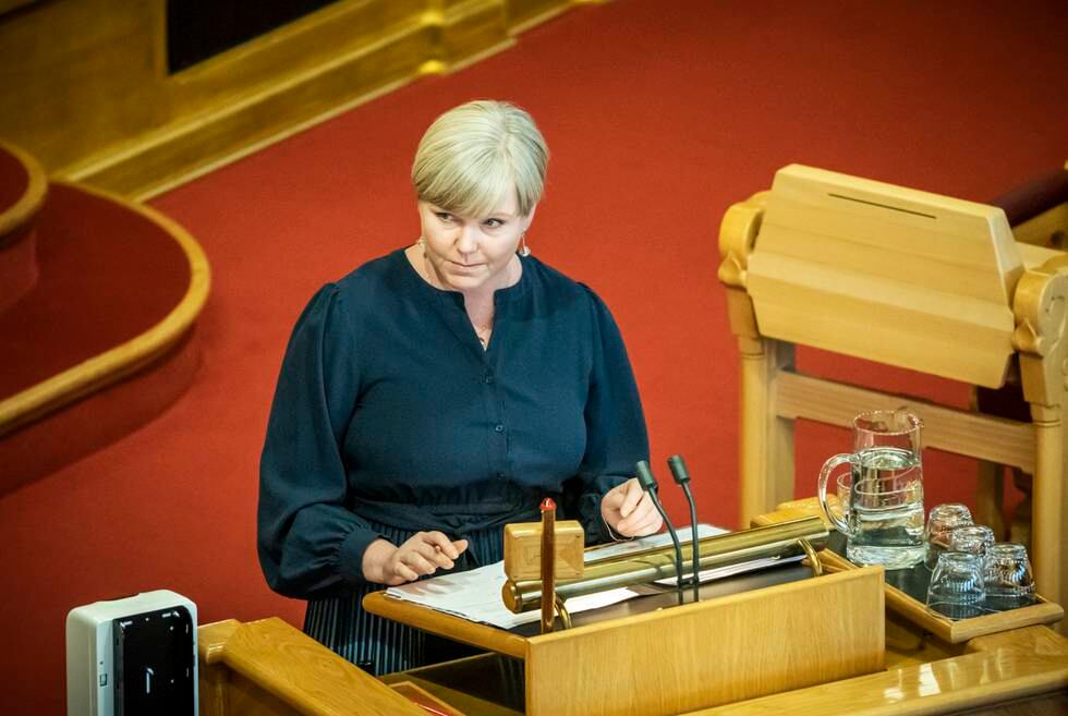 Utviklingsminister Anne Beathe Tvinnereim (Sp) presiserer at Norad kun skal innføre midlertidig frys på midler til multinasjonale organisasjoner. 
Foto: Ole Berg-Rusten / NTB