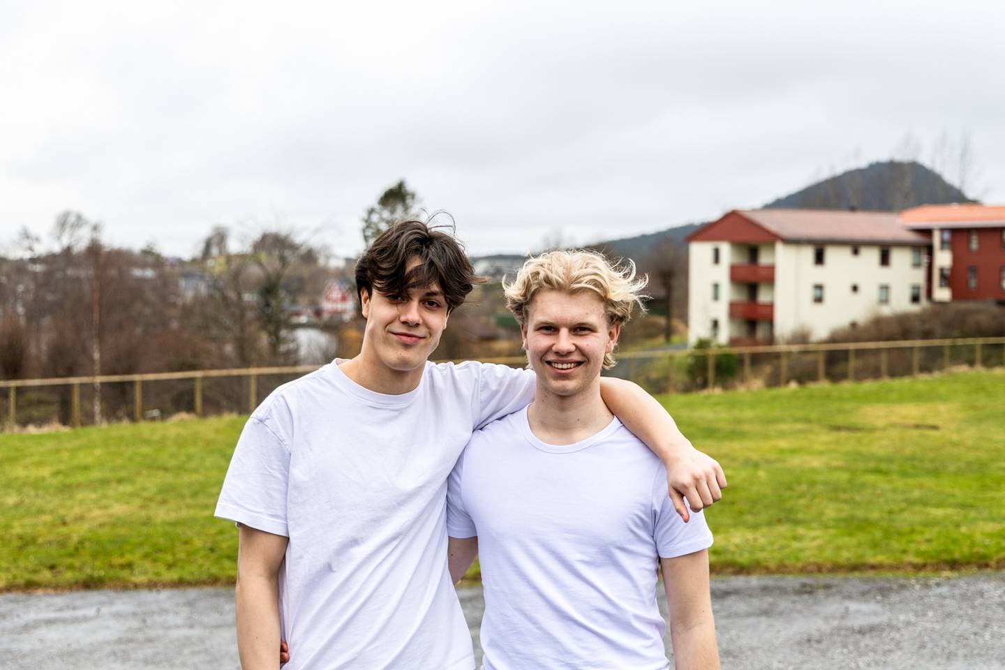Fredrik Vedå (17) og Jakob Lunde (18). De går første- og sisteåret på skolen, og har begge piano som hovedinstrument.