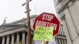 Brannstiftelser, trusler og vold i kampen mot abort