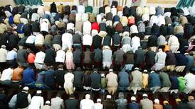 – Juridisk umulig å kreve at imamer forkynner på dansk