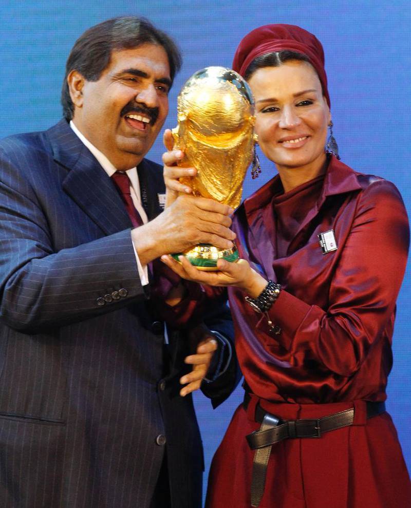 I 2010 jublet Qatars emir Tamin bin Hamad al-Thani og kona Sheikha Mozah over tildelingen av fotball-VM til ørkenlandet i 2022.