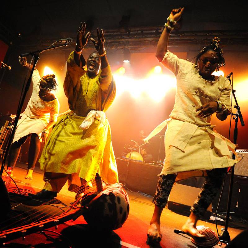 INTERNASJONALT: Mamar Kassey fra Niger skal spille på folkemusikkfestivalen i Førde, som i år har temaet .
