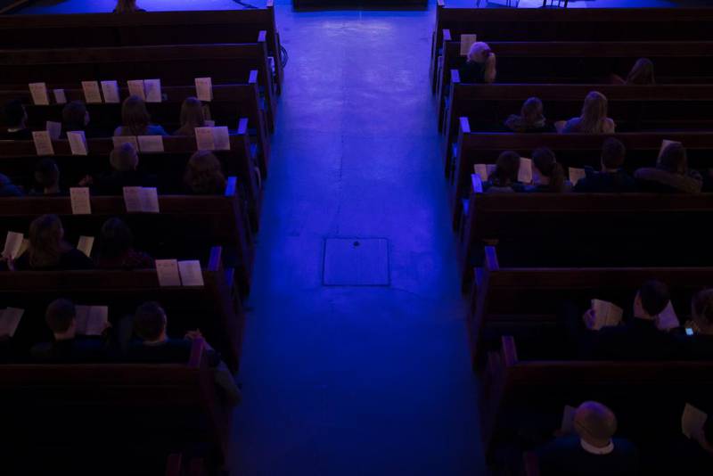 St. Jakob kirke i Bergen har fått 200.000 kroner for å etablere et ungdomsarbeid. Arbeidet kalles St. Jakobsprosjektet eller St. Jakob pluss. Oppdraget er å få unge til Den norske kirke. 