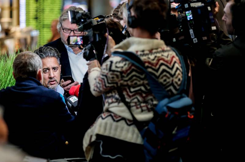 Gardermoen 20190918. 
Venstres stortingsrepresentant Abid Raja kommenterte diskusjonen rundt hans uttalelser da han landet på Oslo Lufthavn Gardermoen onsdag.
Foto: Vidar Ruud / NTB scanpix