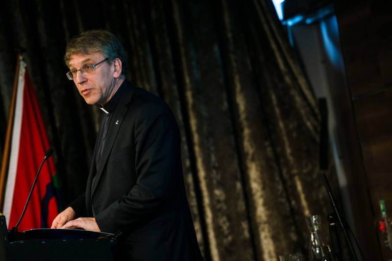 Olav Fykse Tveit vil ikke slutte i jobben som generalsekretær i Kirkenes Verdensråd.
