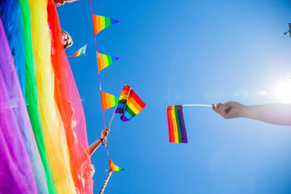 Oslo  20180630.
Regnbeflagget under Oslo Pride Parade som gikk fra Grønland til Spikersuppa.
Foto: Stian Lysberg Solum / NTB
