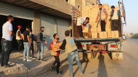 Syriske sivile fanget i kryssild, kaos og frykt