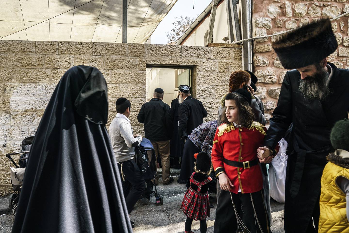 Purim-feiring i Det ultra-ortodokse nabolaget Mea Shearim i Jerusalem.