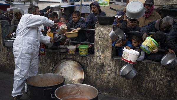 FNs øverste domstol beordrer Israel til å sørge for at mat kommer uhindret inn til Gaza