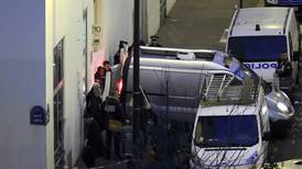 Intens menneskejakt etter terrorangrep i Paris
