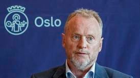 Raymond Johansen ut mot Høie og Nakstad i ny bok