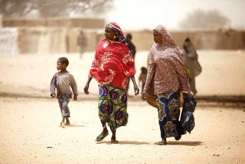To kvinner i Gagamari i Niger. En transittstopp for flyktninger fra Nord-Nigeria. 