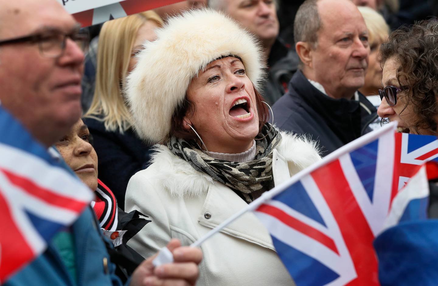 «Brexit»-tilhengere protesterer utenfor parlamentet i London. Hylland Eriksen mener at «Brexit» kan forklares som en følge av en avmaktsfølelse. Foto: Kirsty Wigglesworth/AP/NTB scanpix