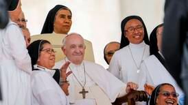 Paven utnevner kvinner til viktig maktposisjon
