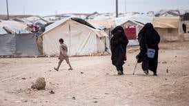 Frankrike henter hjem 51 kvinner og barn fra IS-leire i Syria