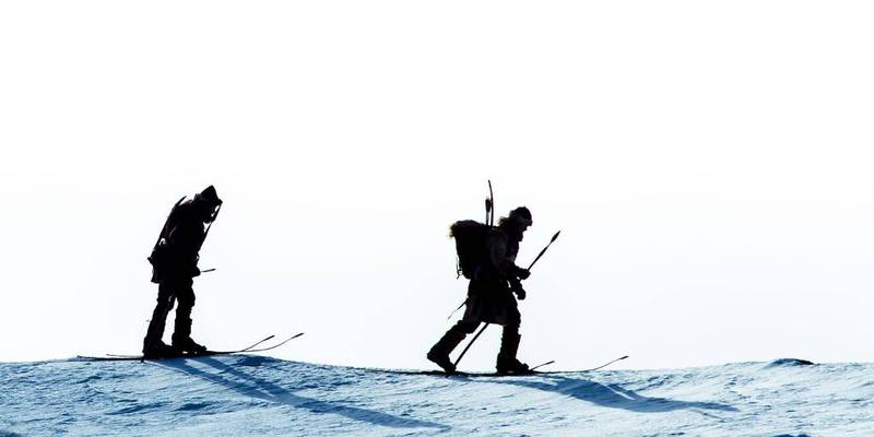 Birkebeinere på film går på ski. I virkeligheten gikk de aller fleste av dem på truger, eller bare til fots, tror skihistoriker Thor Gotaas.