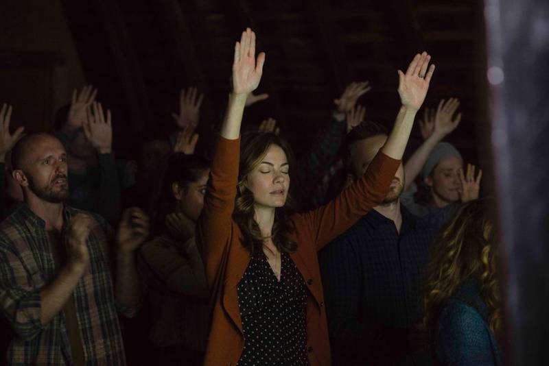 THE PATH: Sarah Lane (Michelle Monaghan) er en viktig skikkelse i den religiøse bevegelsen meyerismen. Men når hun oppdager at mannen hennes tviler, blir også hennes tro satt på prøve.