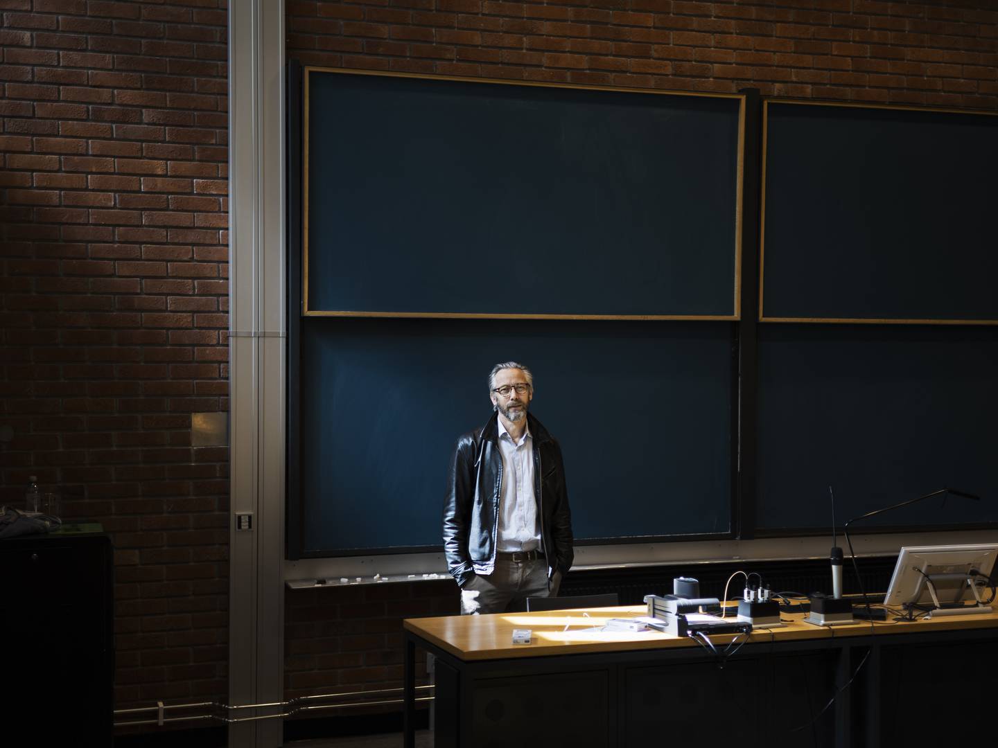 Hans Kristian Rystad er professor i Nordisk Litteratur ved Universitetet i Oslo. Har uttalt seg om instagrampoesi.