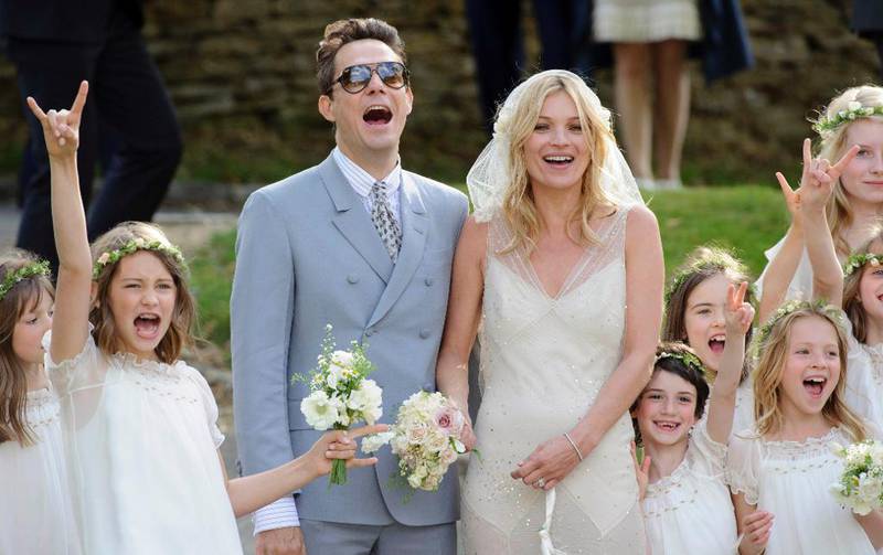 Når kjendiser,­ som supermodellen Kate Moss, gifter seg, ­ønsker mange nordmenn seg det samme som dem, ifølge bryllupsarrangør. Låneformidlere skor seg på drømmen om det perfekte bryllup, og tilbyr egne, risikofylte «bryllupslån».