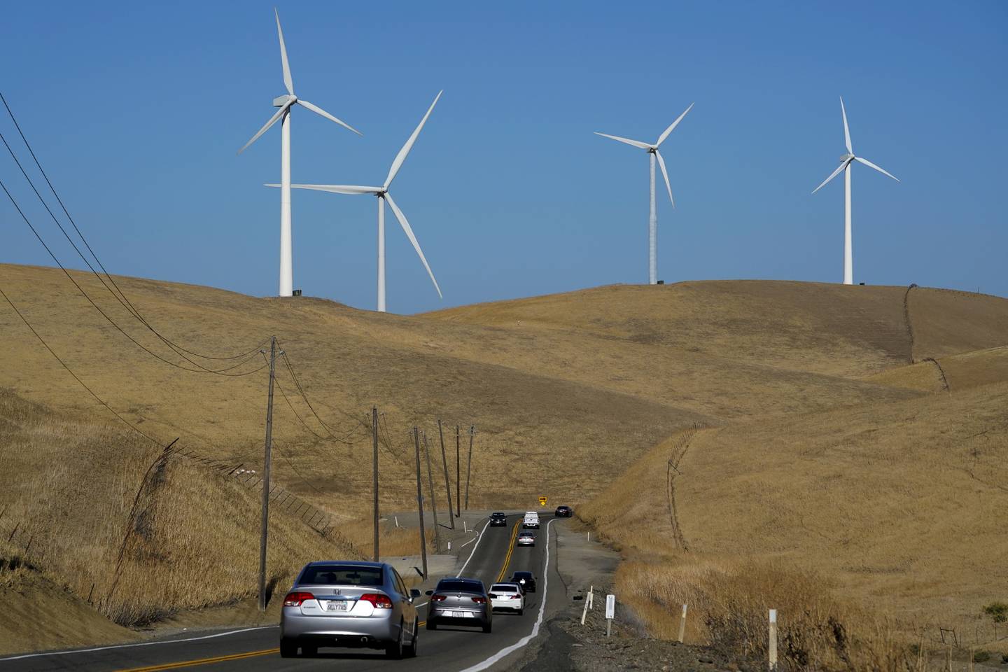 AKSELERERER: Investeringer i fornybar energi kommer til å skyte i været i 2023, mener forsker.