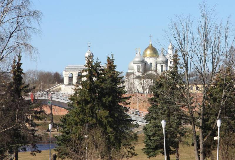 Novgorods Kreml med Sofiakatedralen.