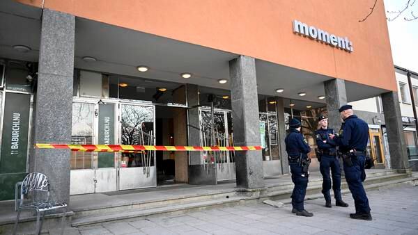 Maskerte personer skal ha angrepet politisk arrangement i Stockholm