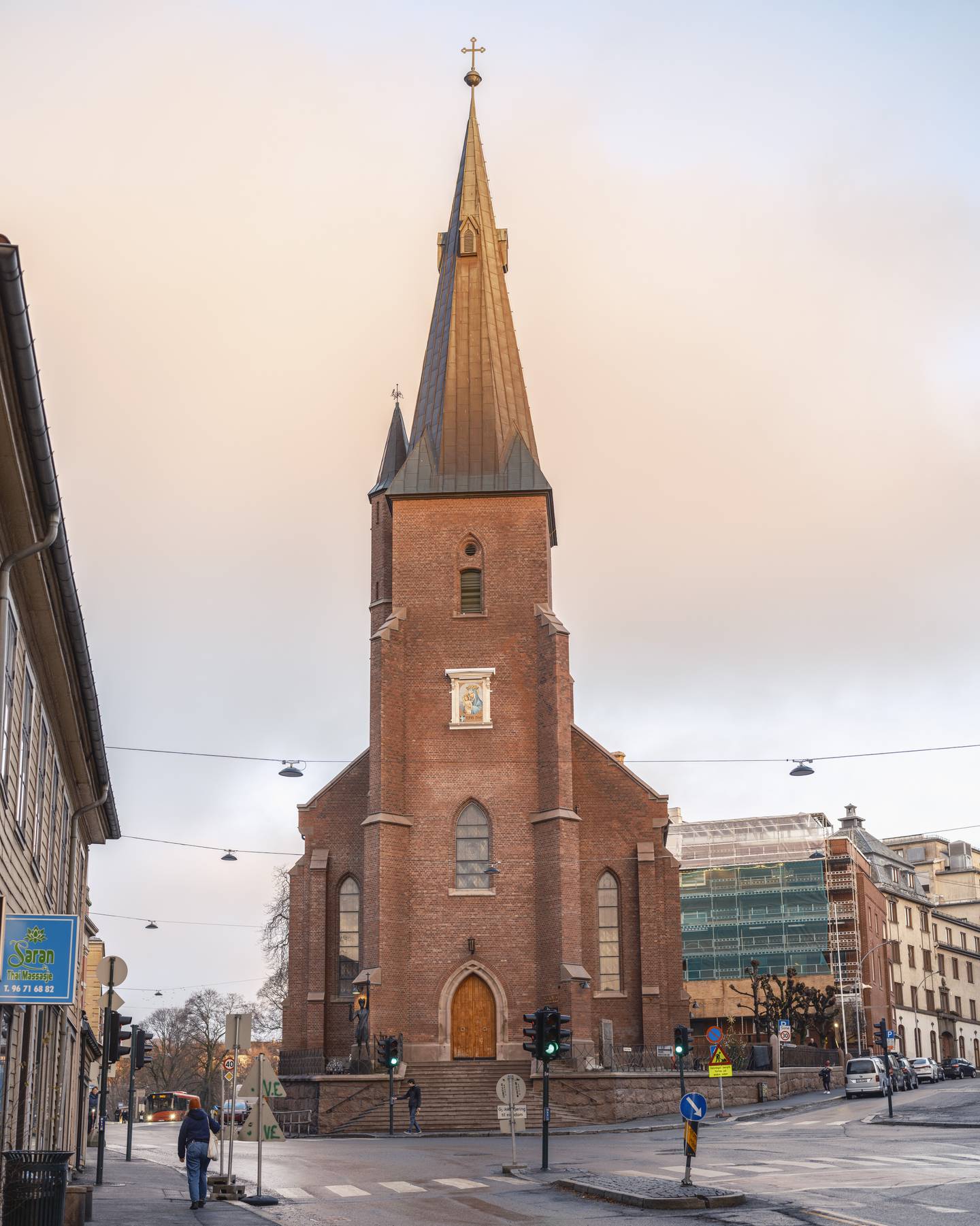 Morten Simonsen. St Olav domkirke. Den katolske kirke.