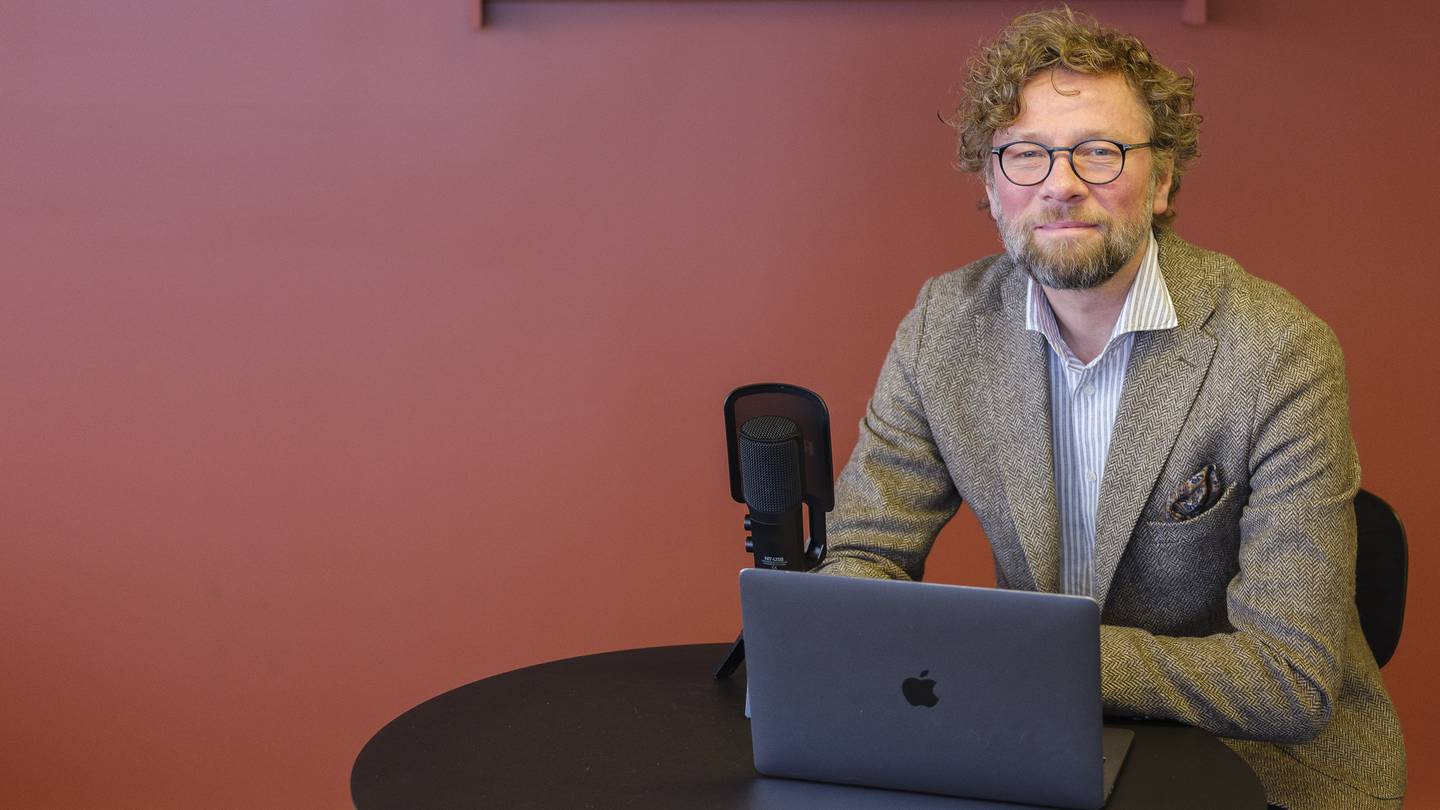 Alf Gjøsund er prosjektredaktør for Vårt Lands TV-satsing. No har han gitt eventuelle samarbeidspartnarar frist ut januar for om dei vil vere med vidare.