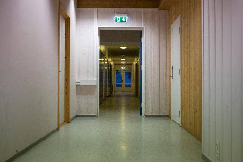 Åkershagan mottak avlaster transittmottak. På den gamle psykiatriske institusjonen bor 80 ungdommer i snitt 42 dager mens de venter på å komme til asylintervju.