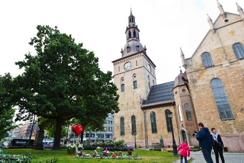 Kristne omfavner bønnen til SV-politiker Inga Marte Thorkildsen. Under avslutningen av Bønn for Oslo, ble Thorkildsens selvskrevne bønn bedt i Oslo domkirke. 