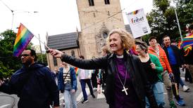 Biskop på Pride: «Kan ikke ansette noen som ikke vil vie alle»